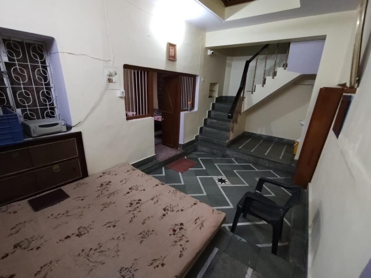 Heritage Homestay@Old City Near Ganges Benares Buitenkant foto